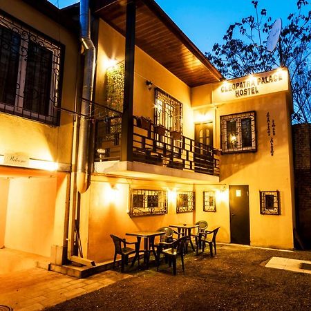Cleopatra Palace Hostel Tbilisi Exterior photo