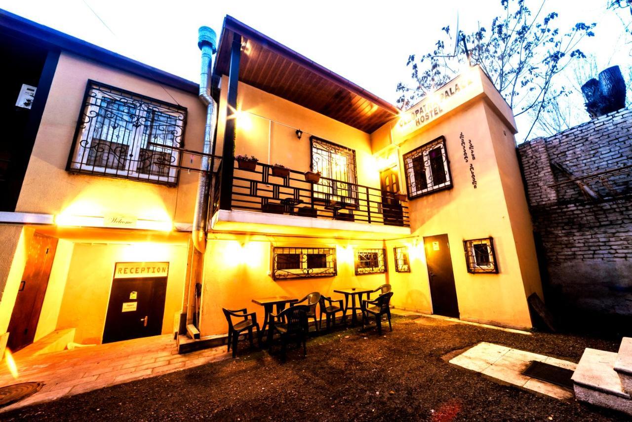 Cleopatra Palace Hostel Tbilisi Exterior photo